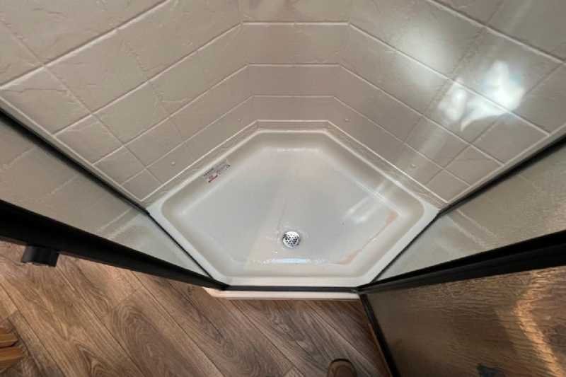 2024 Lakota Charger 8411RKGLQ 4 Horse Trailer with 11′ Short Wall - Image 11