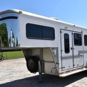 Used 2005 Silver Star 2HGNLQ 2 Horse Trailer with 4′ Short Wall