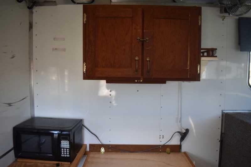 Used 1998 Silver Star 2HGN 2 Horse Trailer with 6′ Short Wall - Image 6