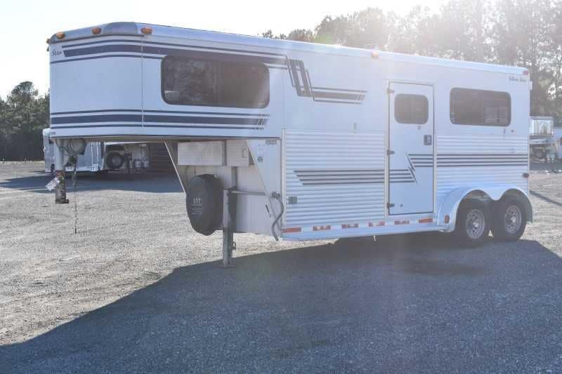 Used 1998 Silver Star 2HGN 2 Horse Trailer with 6′ Short Wall - Image 2