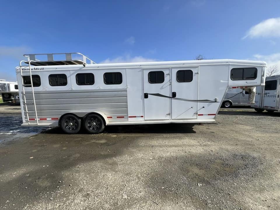 2020 Trails West Sierra Gooseneck 4 Horse - Image 3